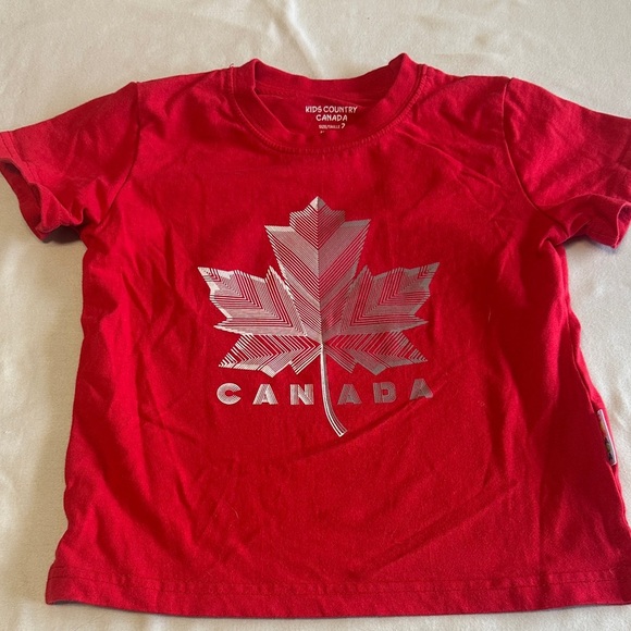 Kids Country - Red Canada Leaf Short Sleeve T-Shirt - Picture 1 of 3